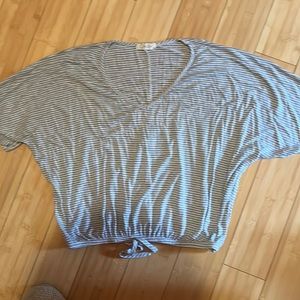 Slouchy short sleeve Olivia Ray crop top size large